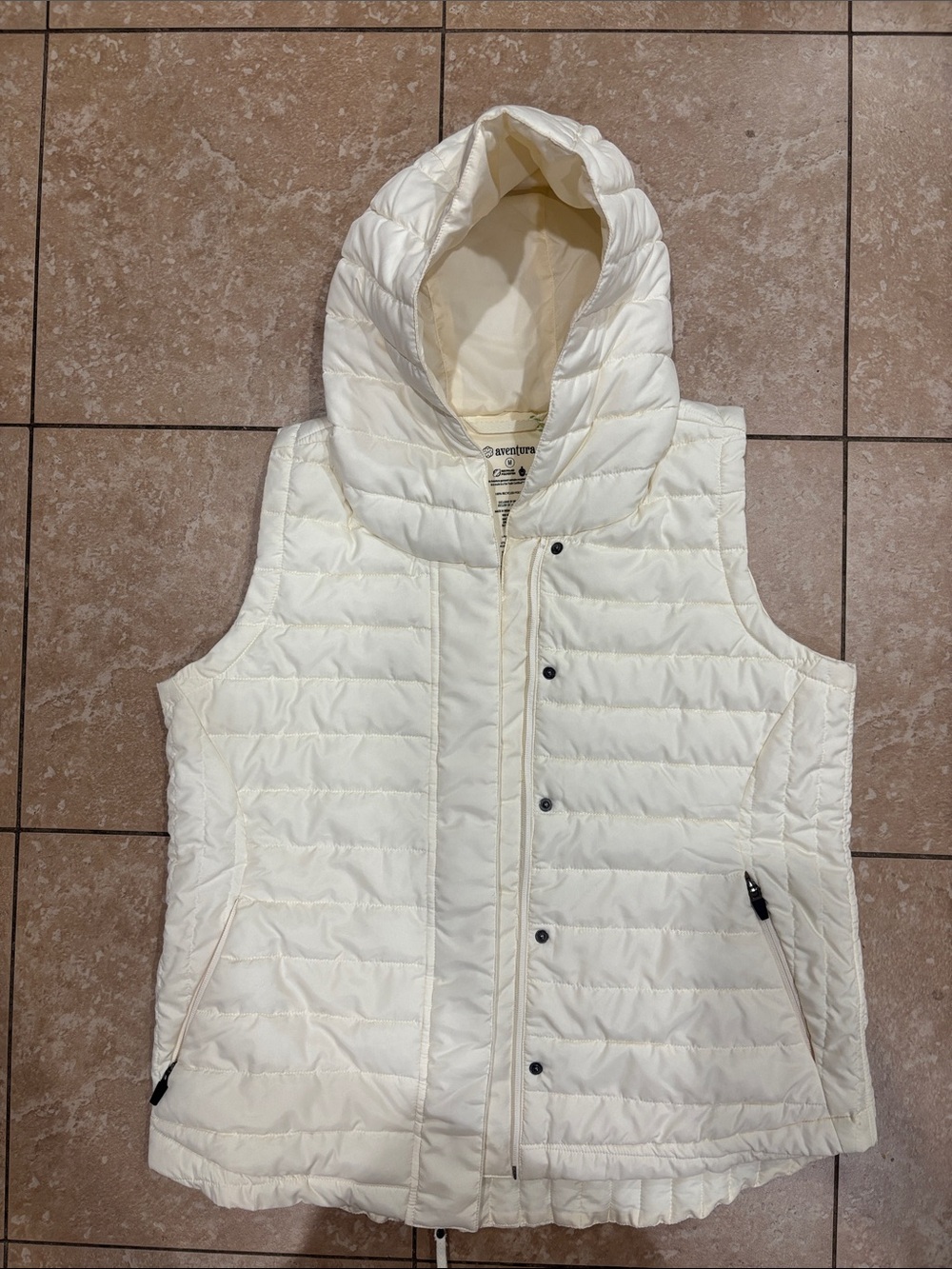 Aventura Women's Ivory Quilted Hooded Puffer Soltex Vest